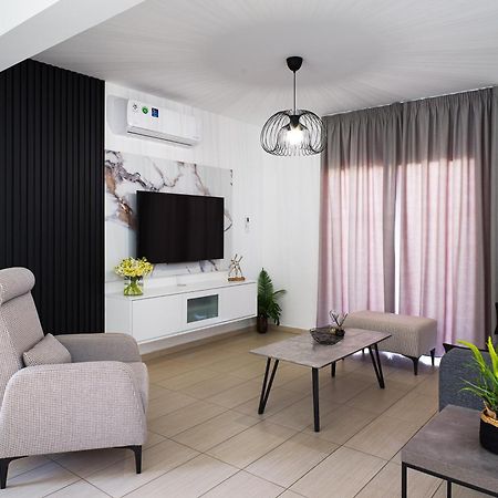 Luxvillasrentals أيا نابا المظهر الخارجي الصورة